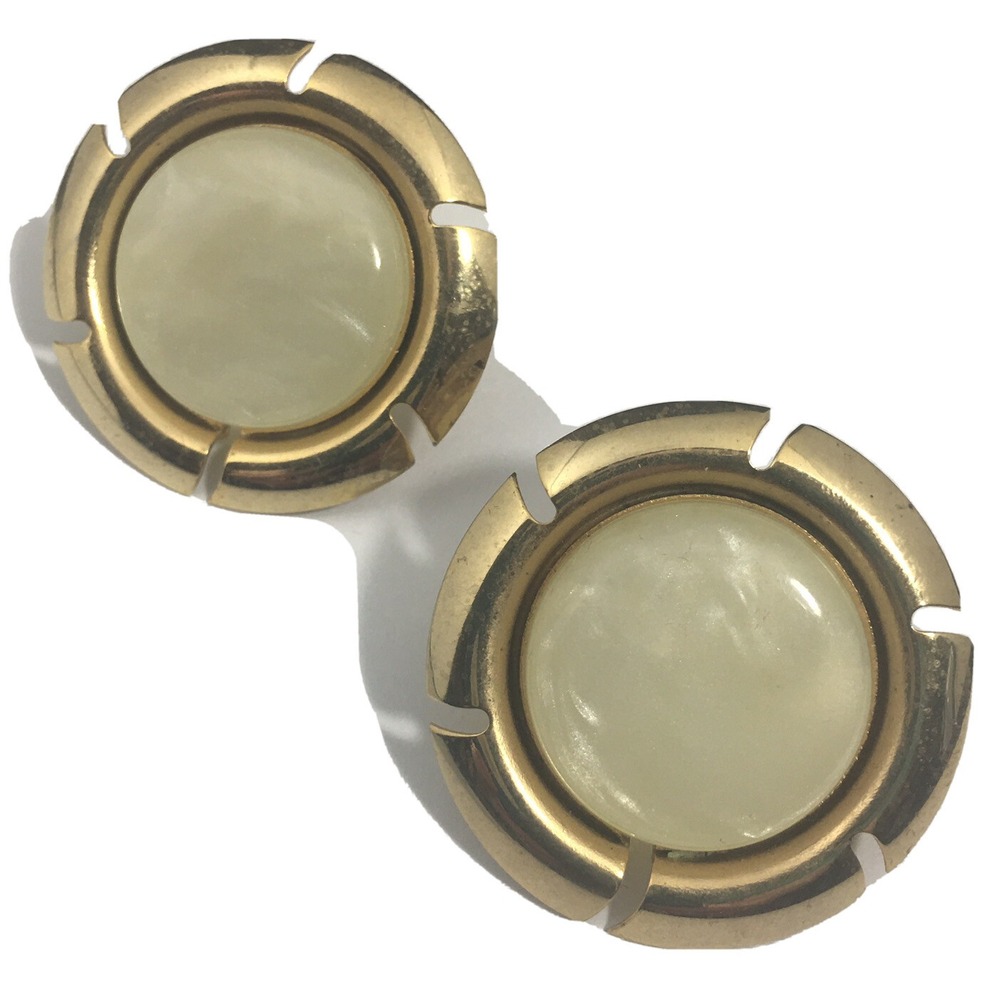 Sarah Coventry 80s Clip-on Earrings Medallion Pearlescent Goldtone Statement